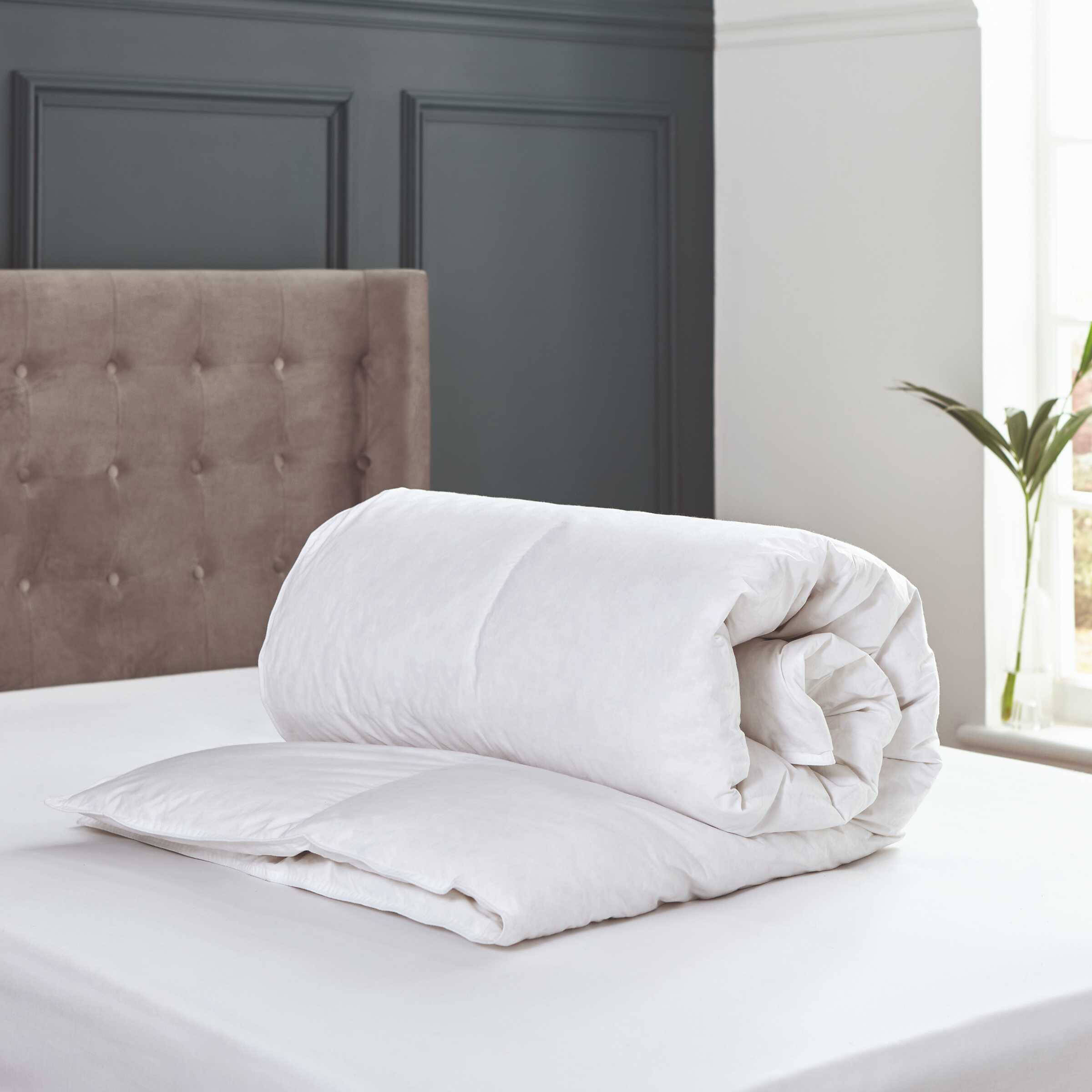 Bedeck of Belfast Fine Linens Supreme English Duck Super Kingsize Duvet 13.5 Tog