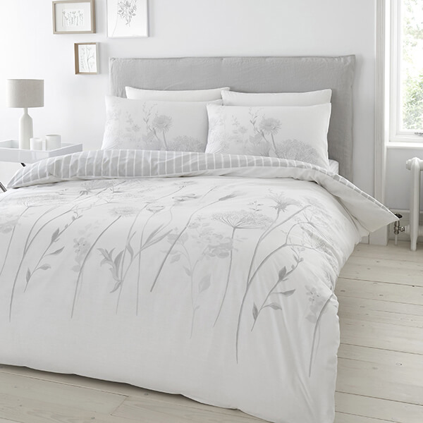 Catherine Lansfield 'Meadowsweet' Floral Duvet Set|Size: King|white