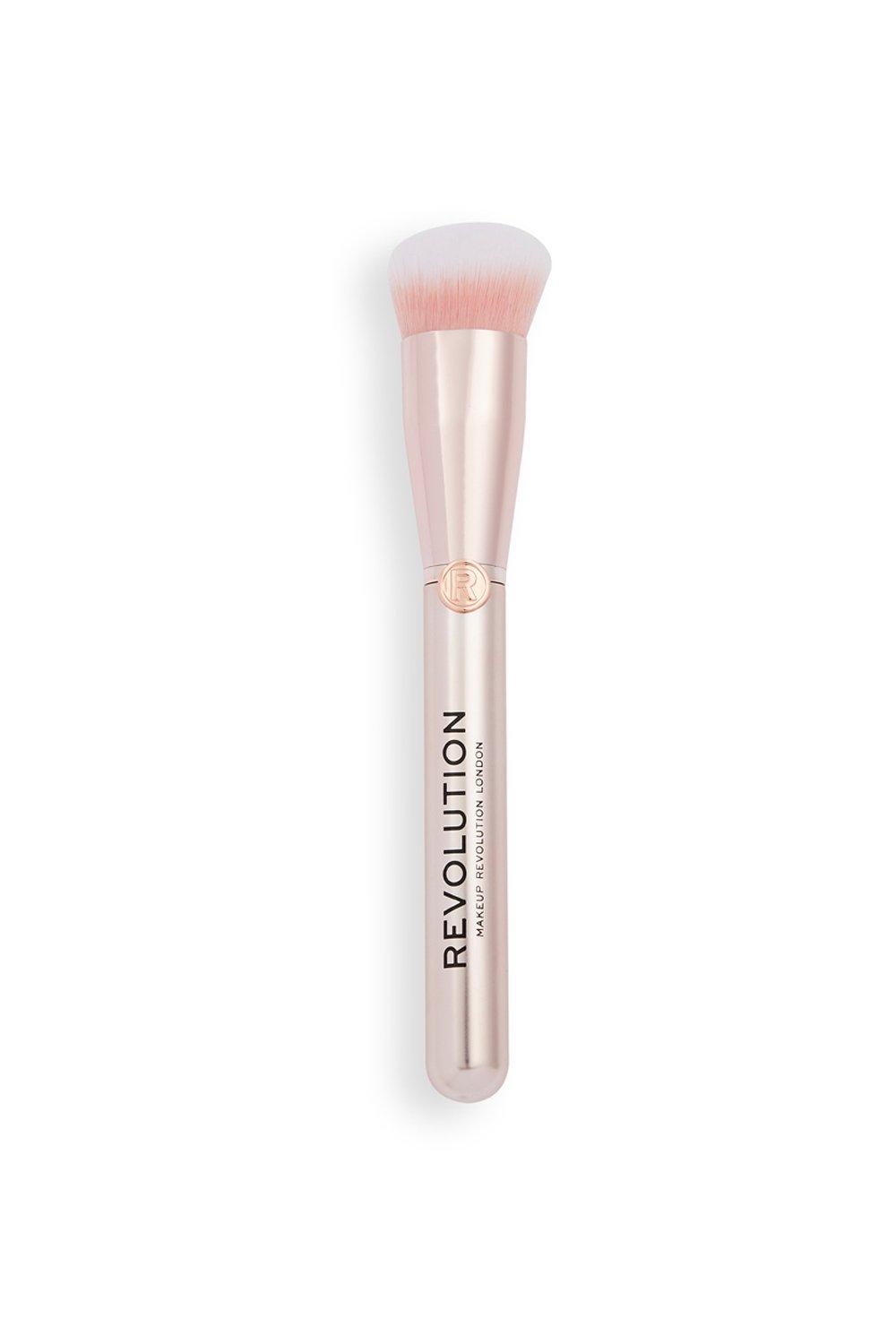Makeup Revolution Create Angled Foundation Brush R8