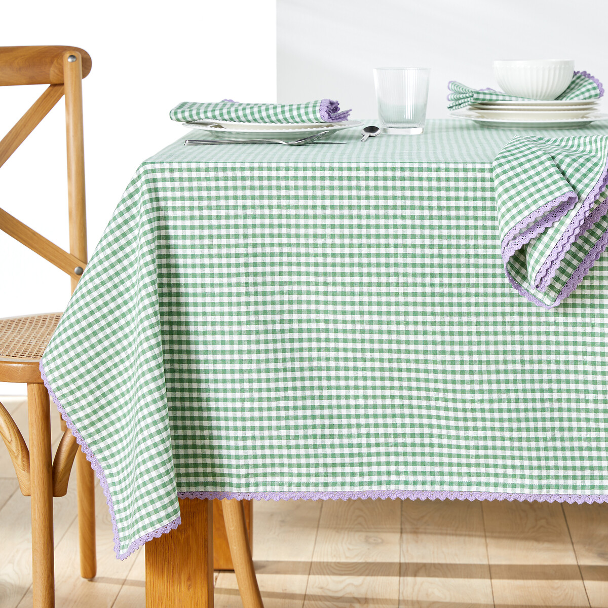 La Redoute Interieurs Trattoria Gingham Cotton and Linen Tablecloth by La Redoute