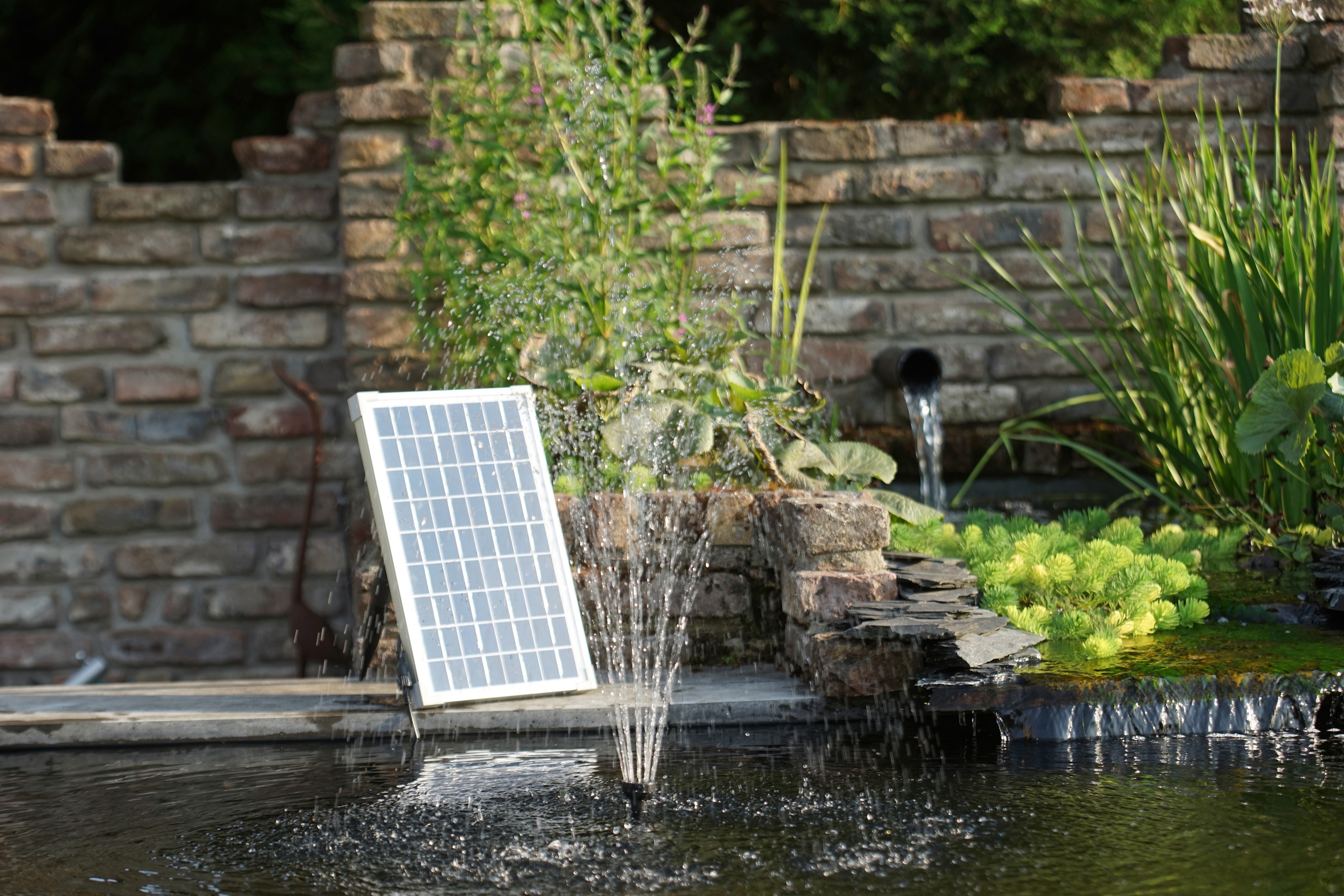 Ubbink SolarMax 2500 Set with Solar Panel and Pump