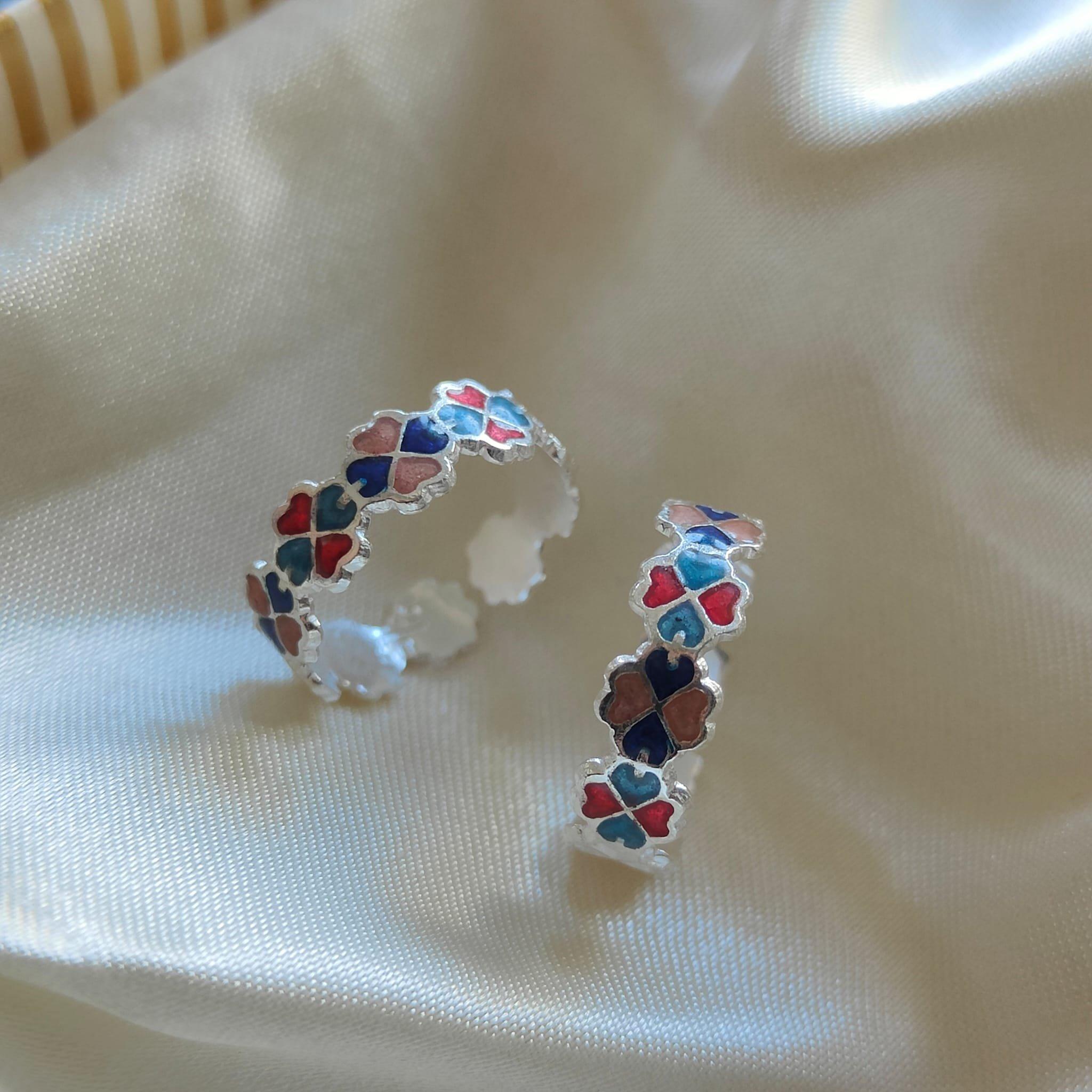 The Colourful Aura Silver Colourful Floral Clover Band Boho Midi Band Dainty Adjustable Toe Ring