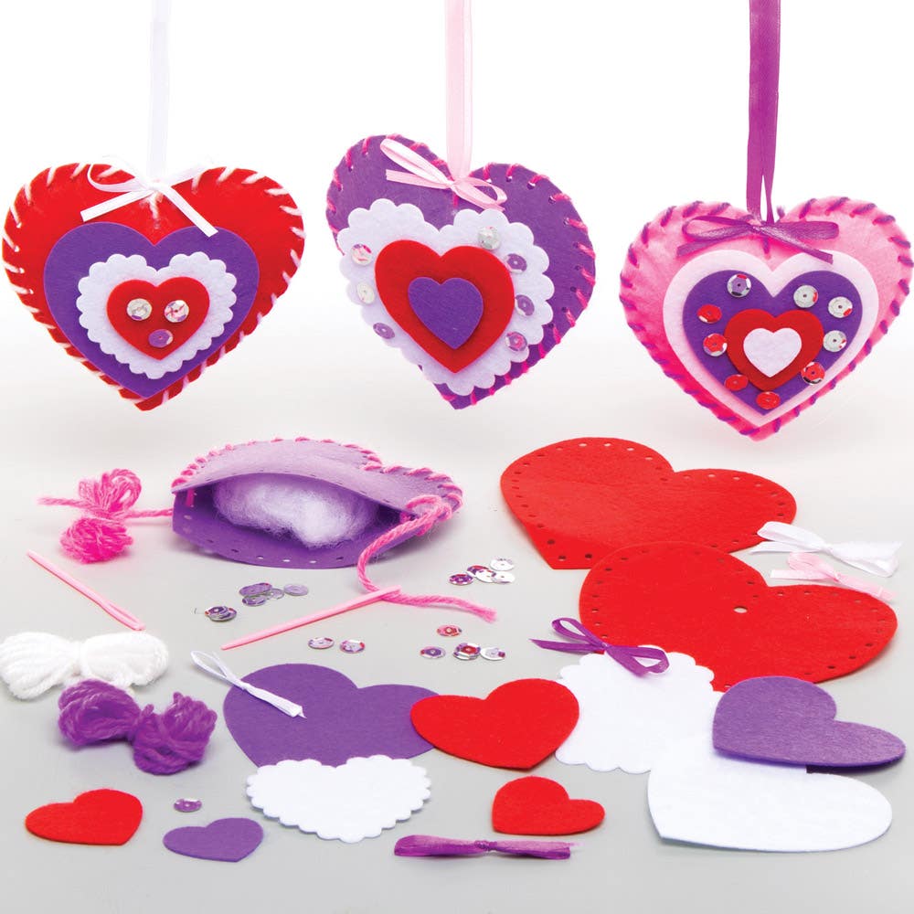 Baker Ross Heart Sewing Kits - 3 Felt Sewing Kits For Kids. Sewing For Beginners. All Accessories Included. Size 10cm.