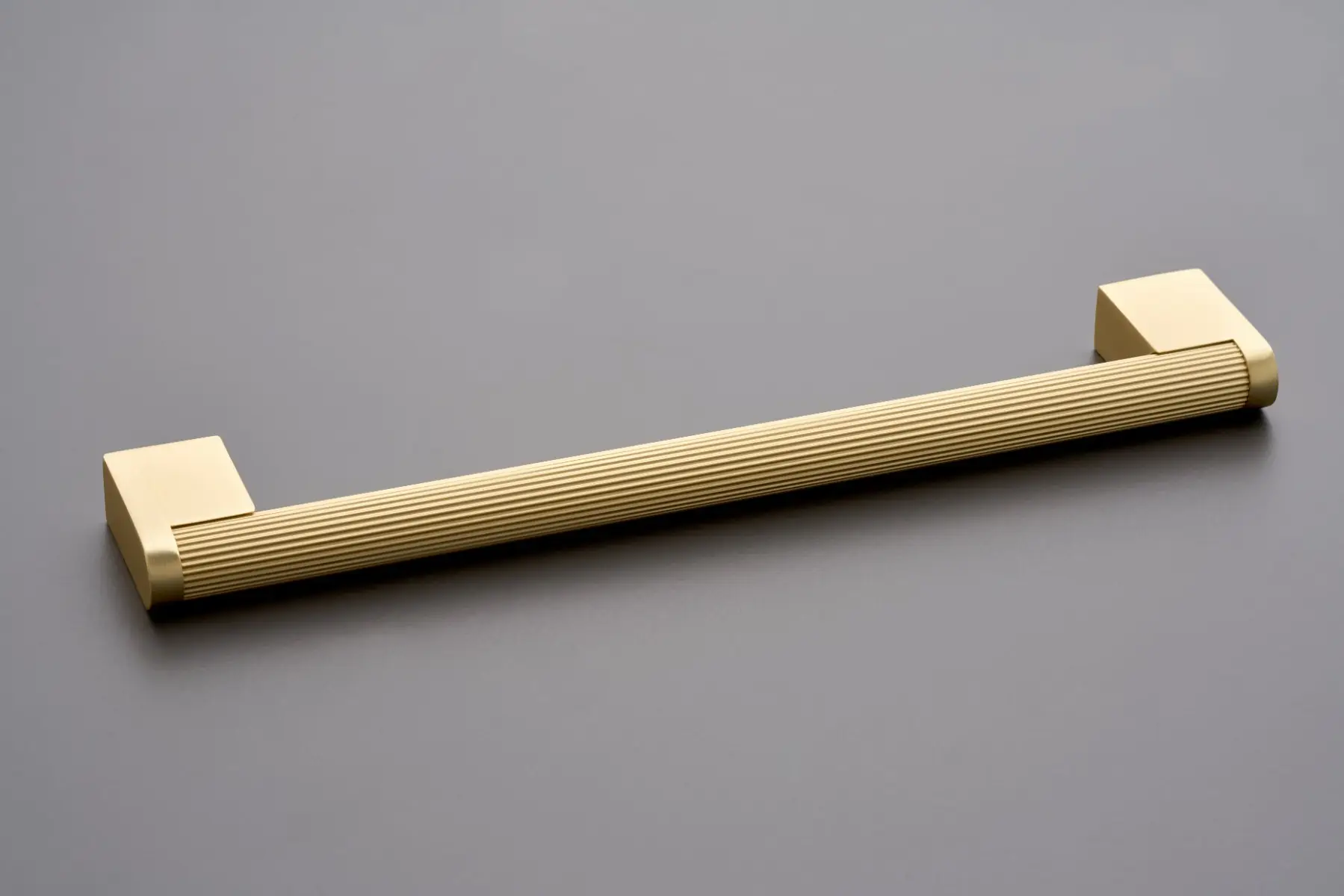 Elite Knobs & Handles Frankfurt Linear Cabinet & Drawer Handle - Brushed Brass - 192mm - Elite Knobs and Handles