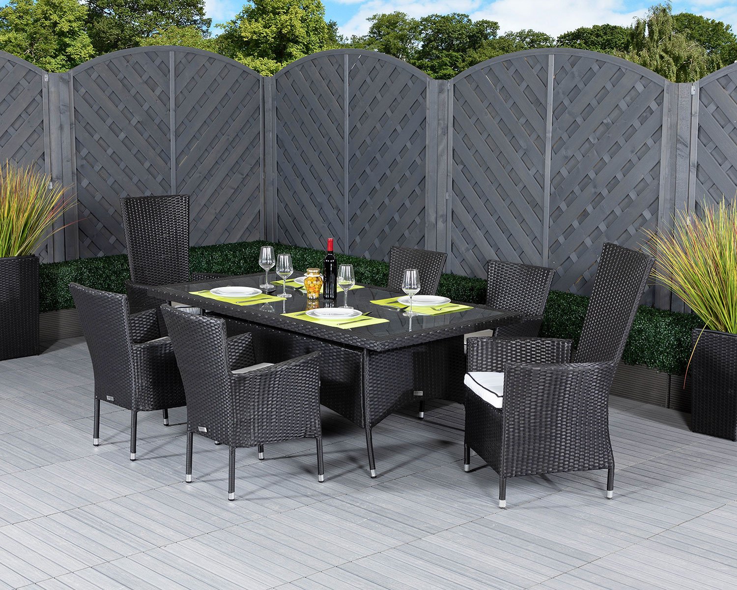 Cambridge Garden Dining Set with Reclining Chairs in Black and Vanilla