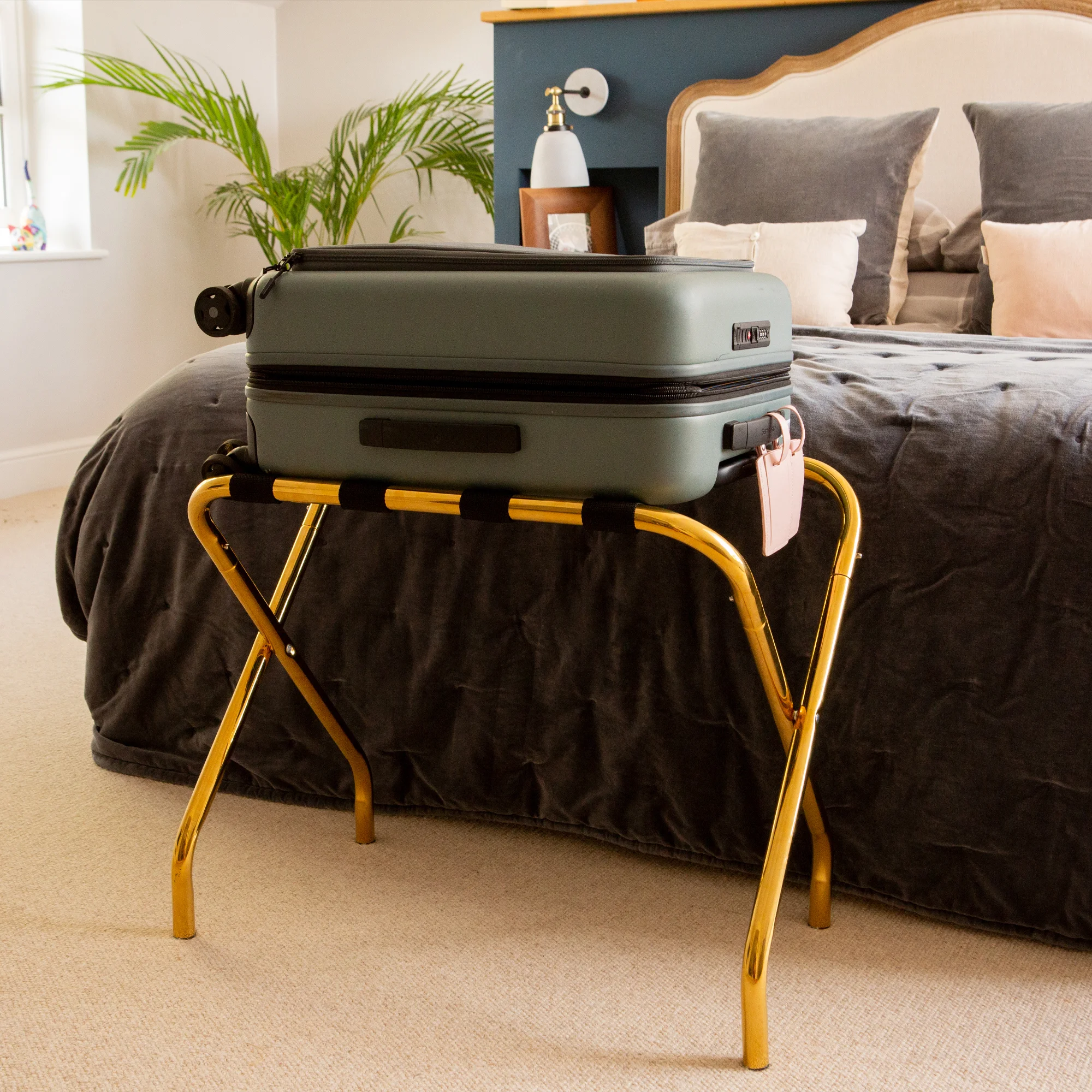 Harbour Housewares Folding Metal Luggage Rack | By Harbour Housewares