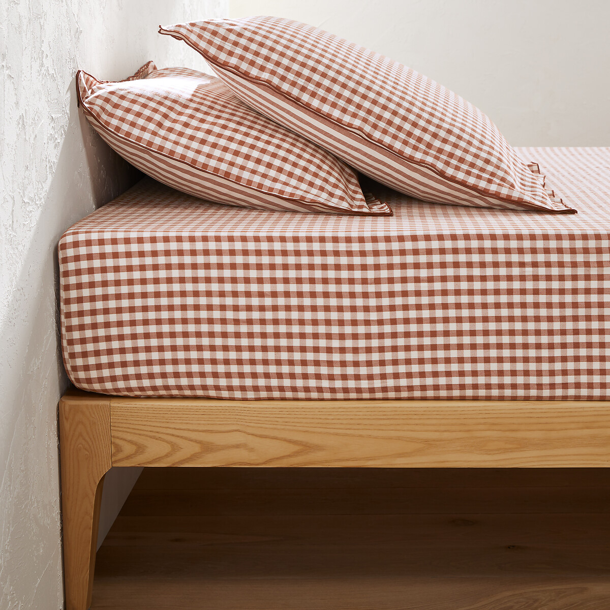 La Redoute Interieurs Cottage Checked 100% Cotton Seersucker Fitted Sheet by La Redoute