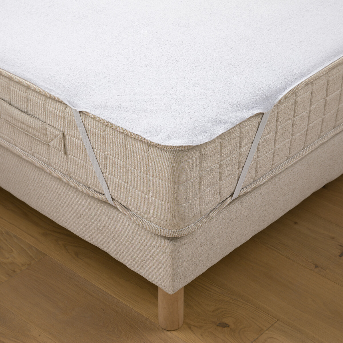 La Redoute Interieurs Anti-bacterial Waterproof Terry Mattress Protector