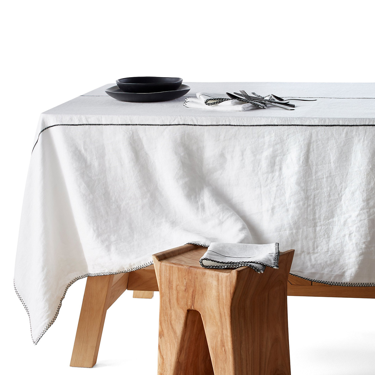 AM.PM Tojos Linen Tablecloth