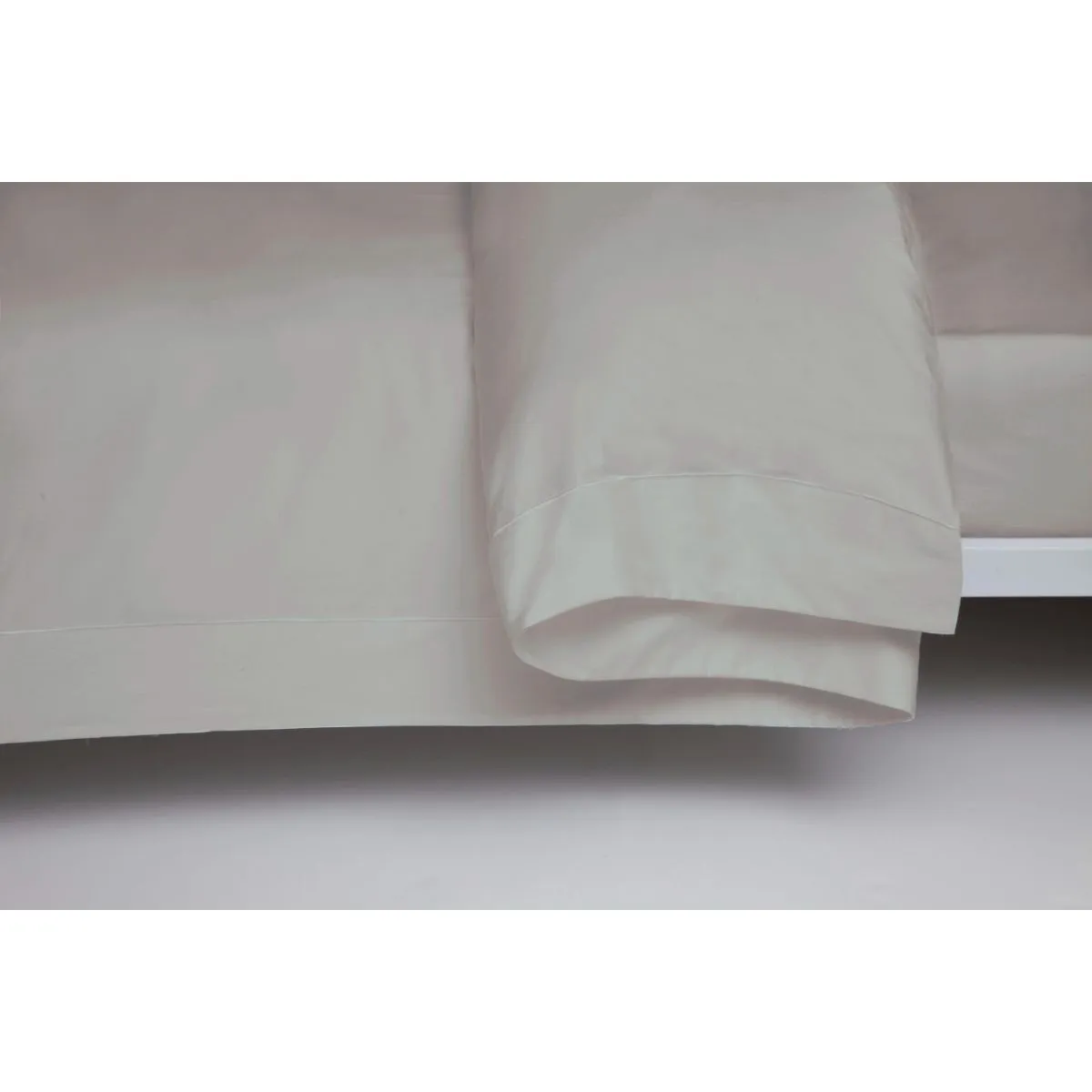 Belledorm Easy Care 200 Thread Count Cotton Polyester Percale Platform Valance|Size: King|navy