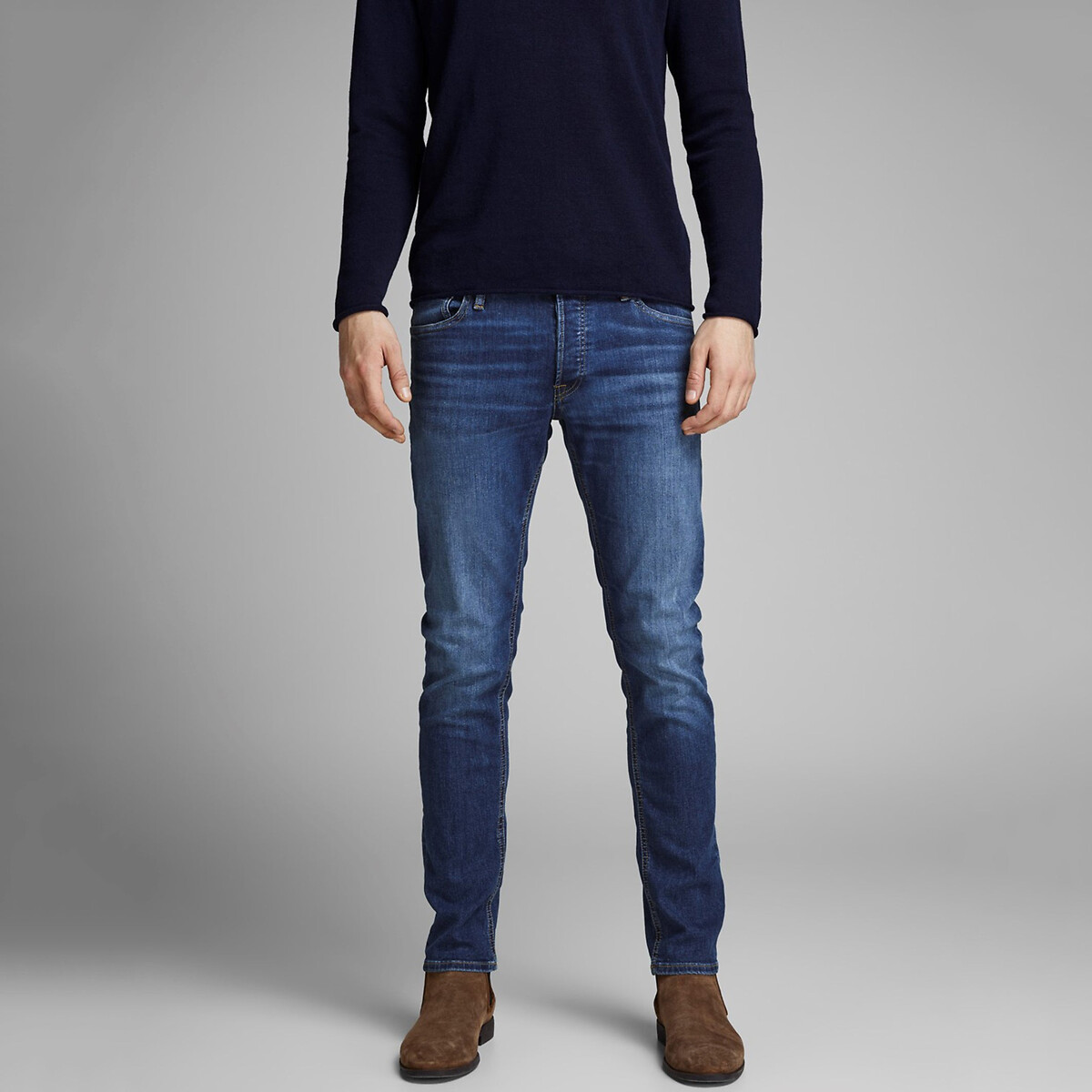 Jack & Jones Intelligence slim tapered fit jeans in mid blue Blue