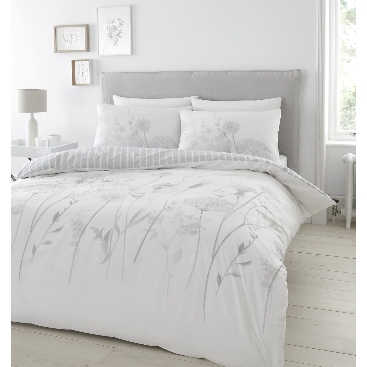 Catherine Lansfield 'Meadowsweet' Floral Duvet Set|Size: Super King|white