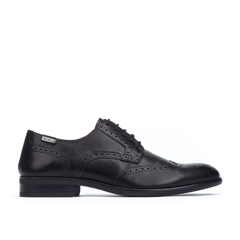 Pikolinos BRISTOL M7J Men's Casual Shoes in Black