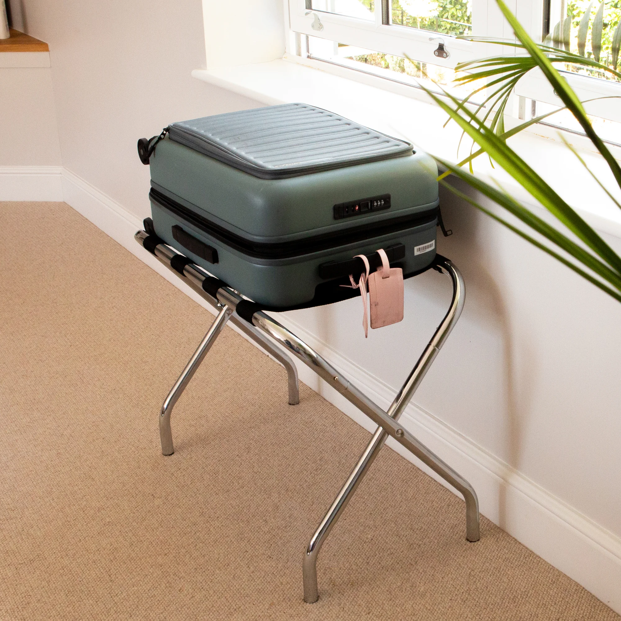 Harbour Housewares Folding Metal Luggage Rack | By Harbour Housewares