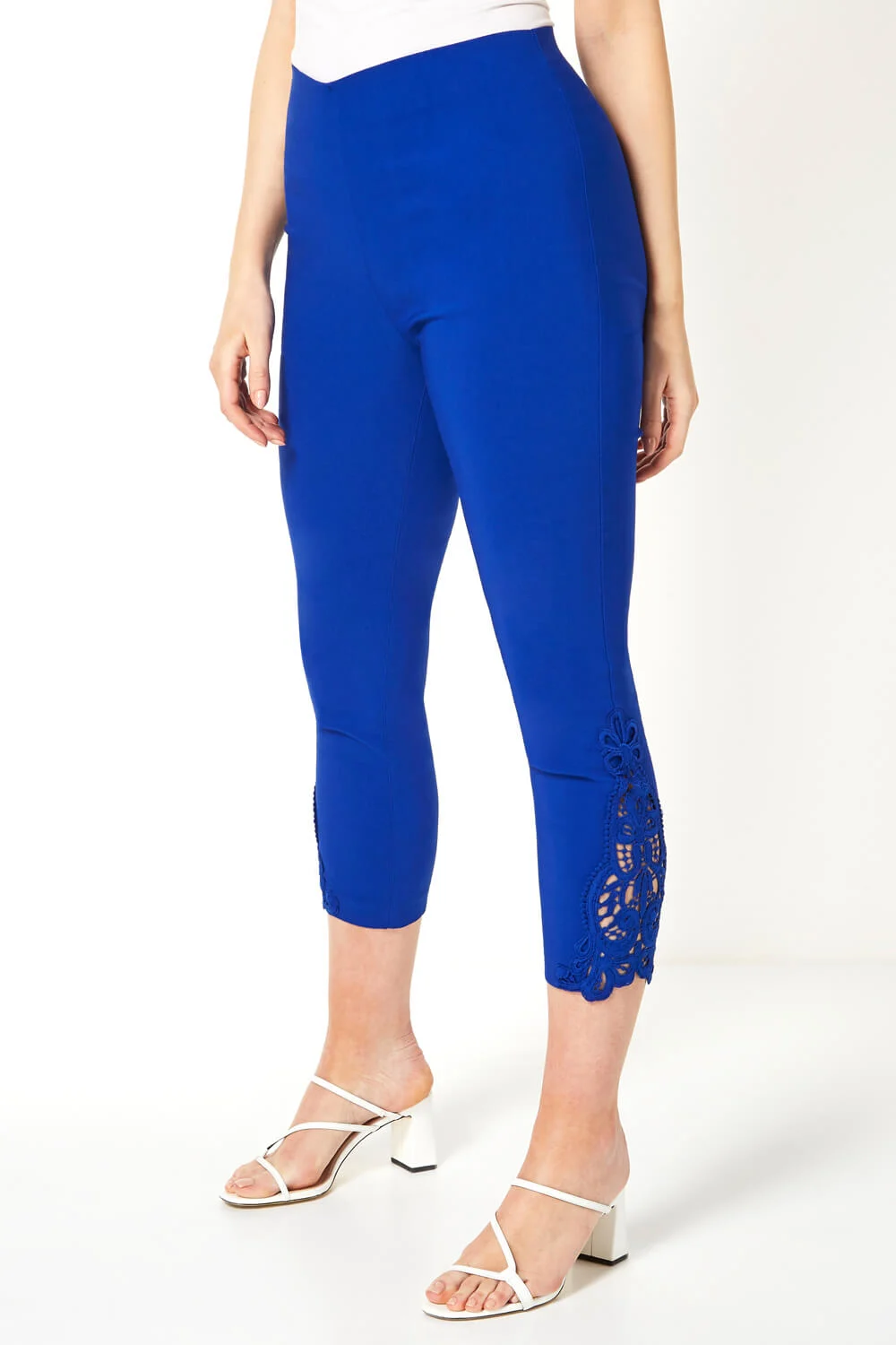 Lace Insert Elastic Waist Crop Trousers