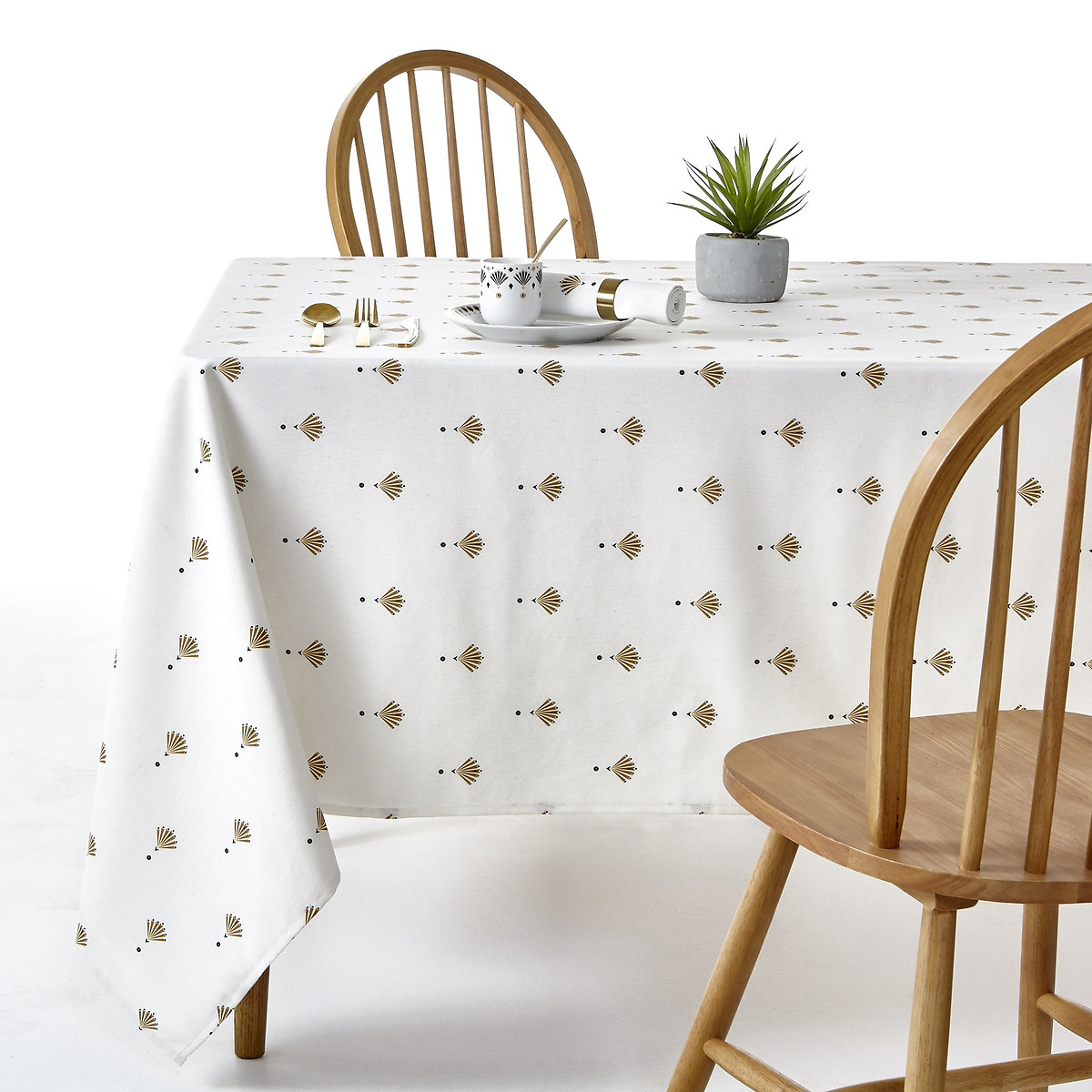 La Redoute Interieurs Éventail Patterned Tablecloth by La Redoute