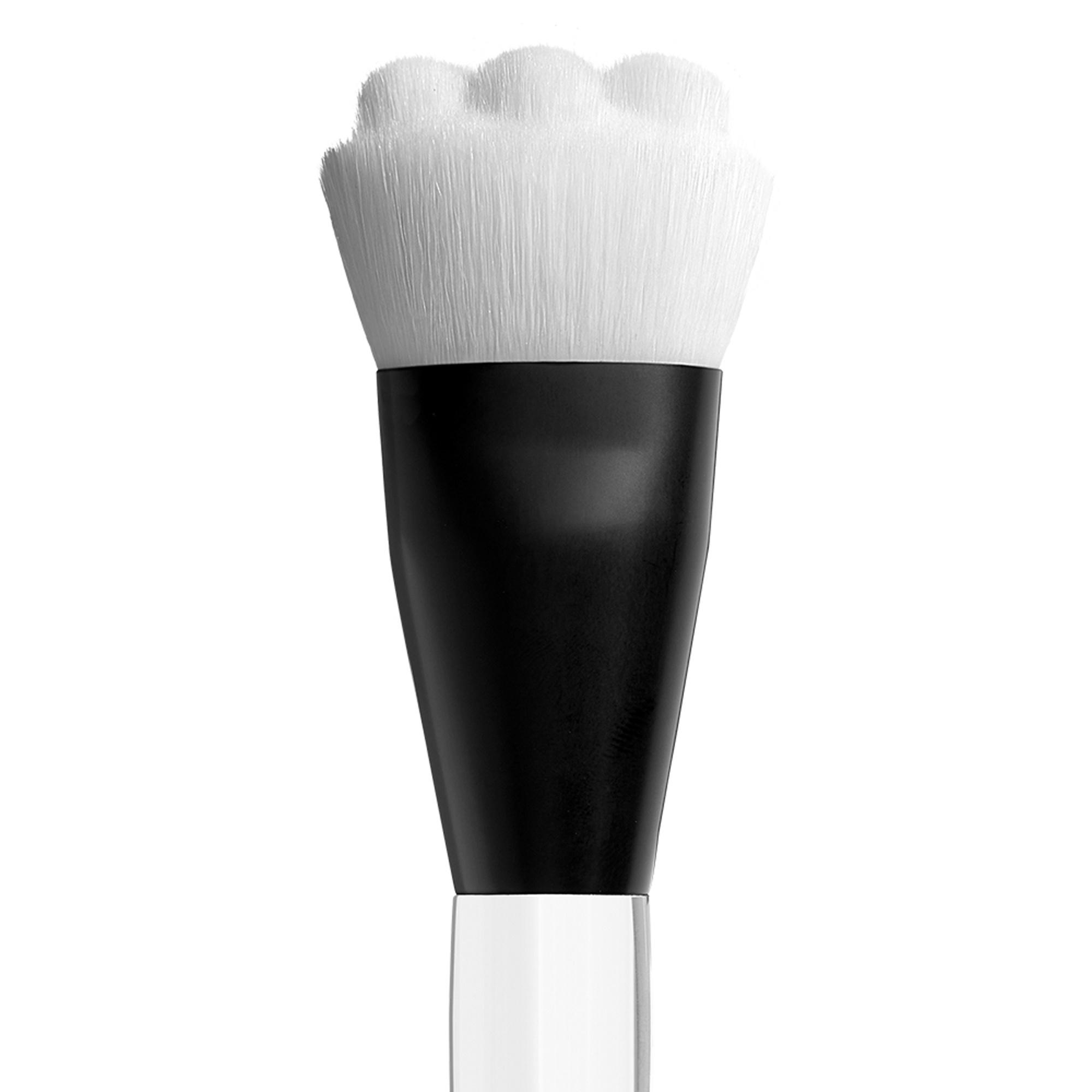 NYX Professional Makeup High Glass Foundation Brush