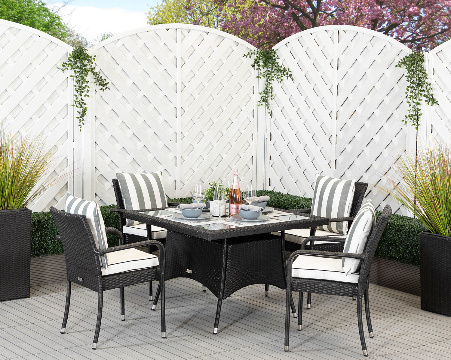4 Seat Rattan Garden Dining Set With Square Dining Table in Black &amp; White - Roma