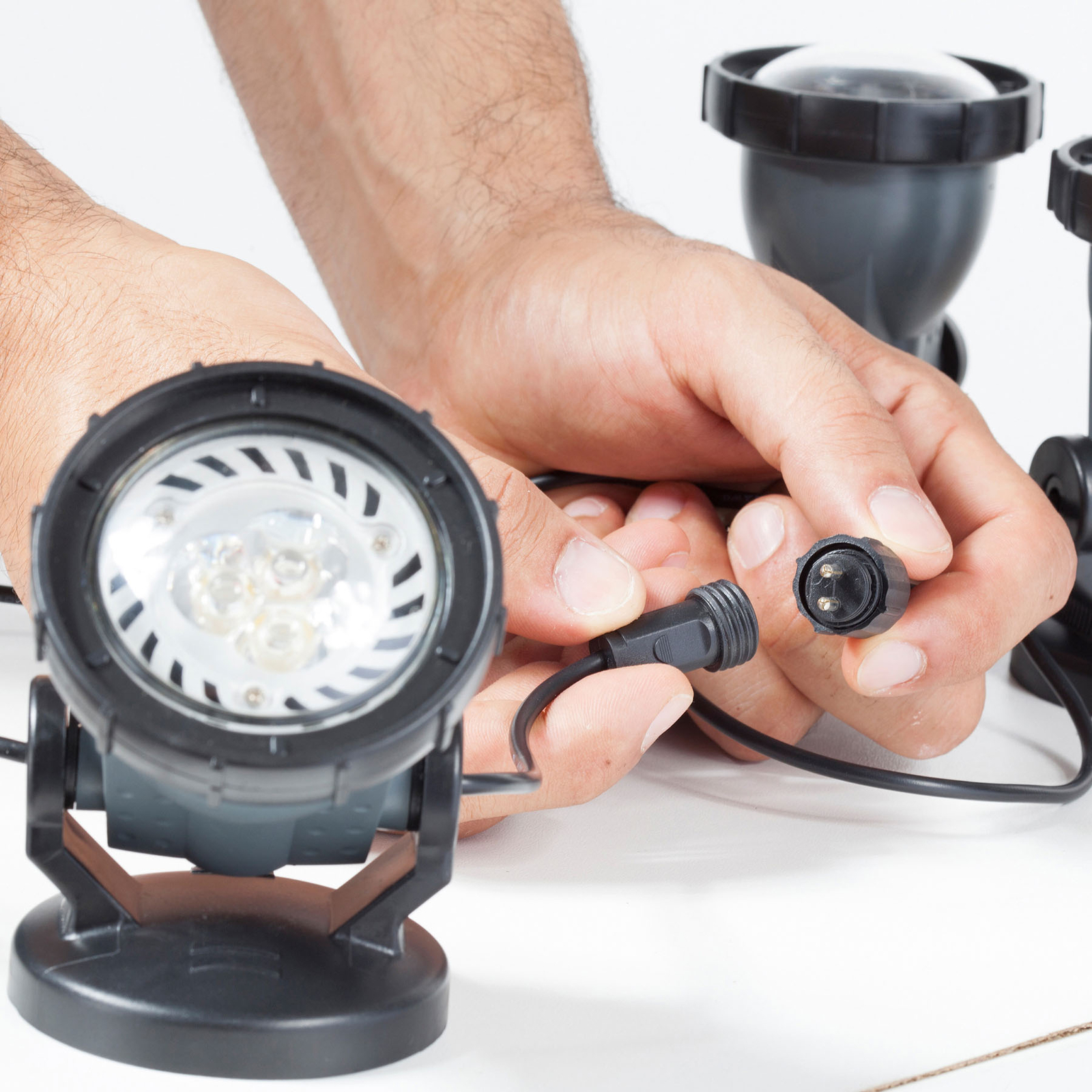 HEISSNER LED pond and garden light, set of 3