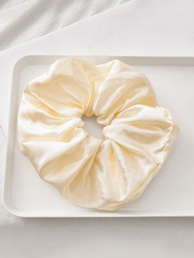 Zaful Satin Elastischer Stoff Haargummi |