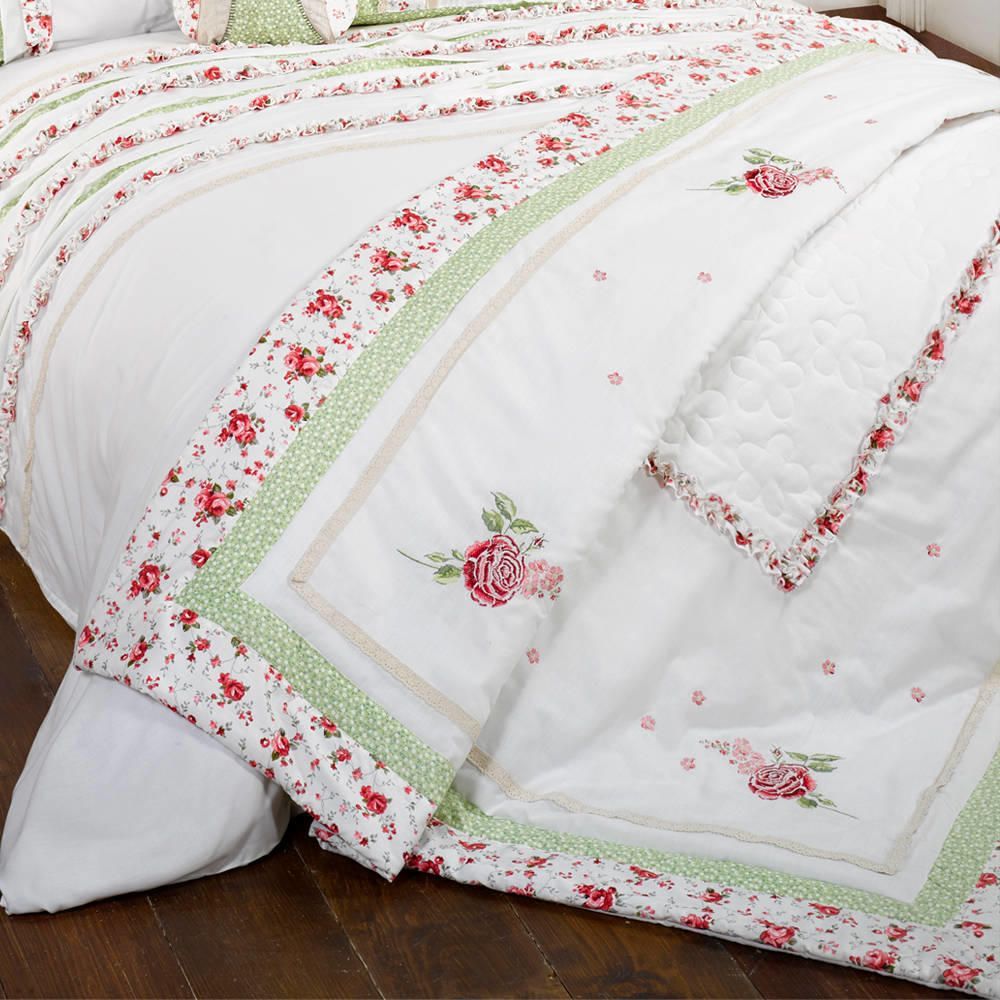 Vintage Ruffle Throw - Red & Green