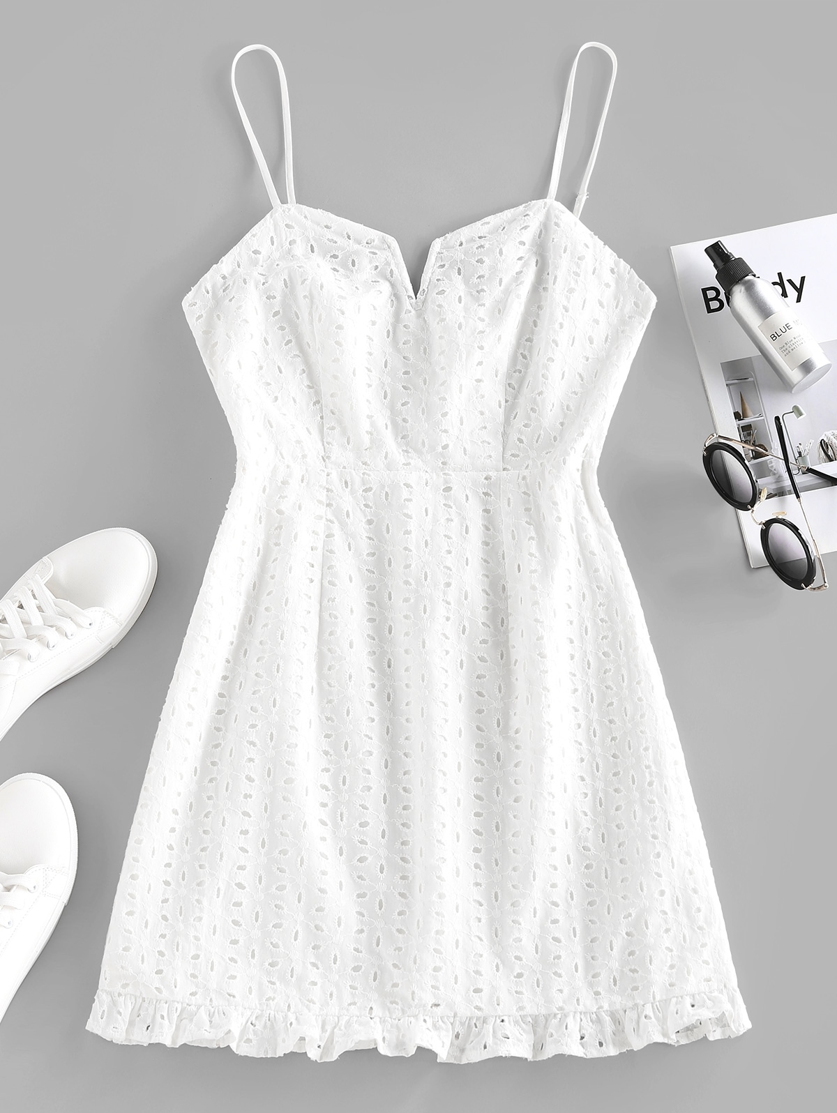 Zaful ZAFUL Broderie Anglaise Minikleid mit V-Kabel | L