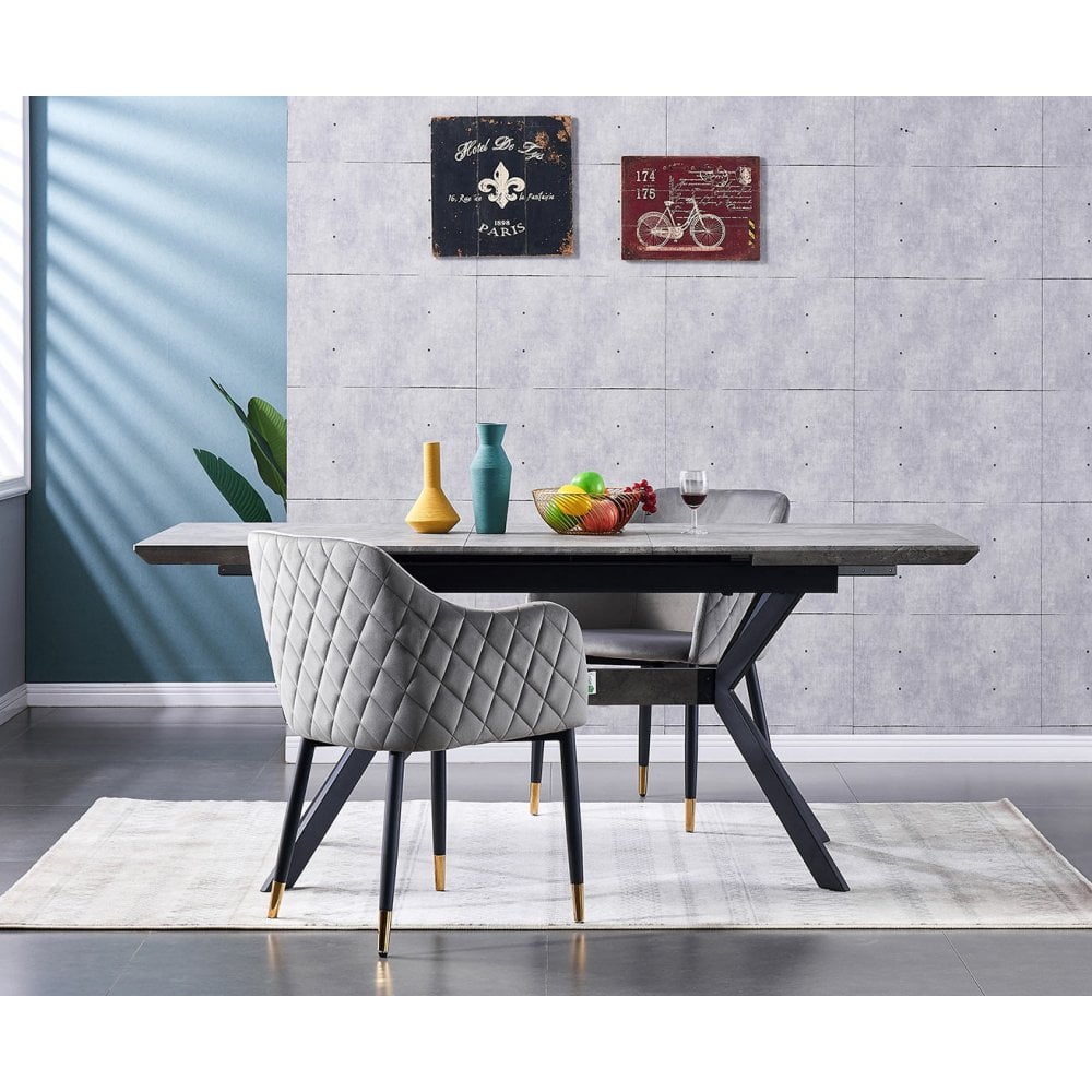 Verona Blaze LUX Dining Set Colour: Grey/Gold, Pack: Set of 4, Table c