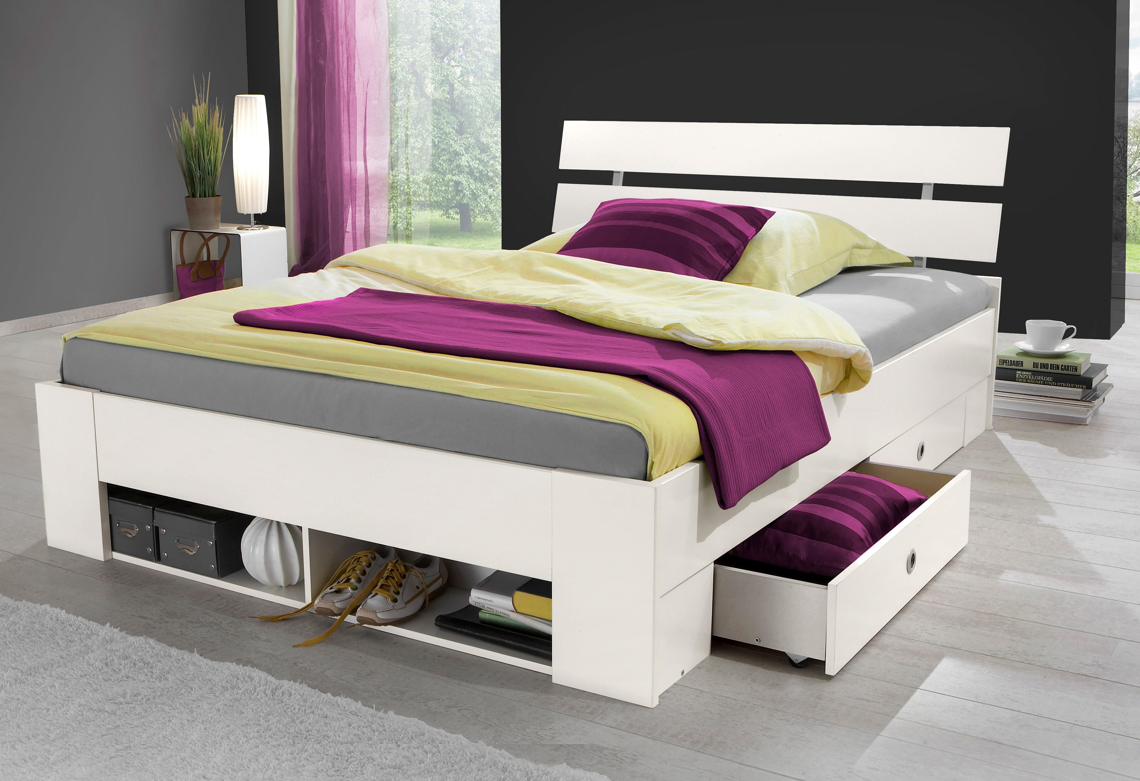 Bed met bergruimte en 2 laden