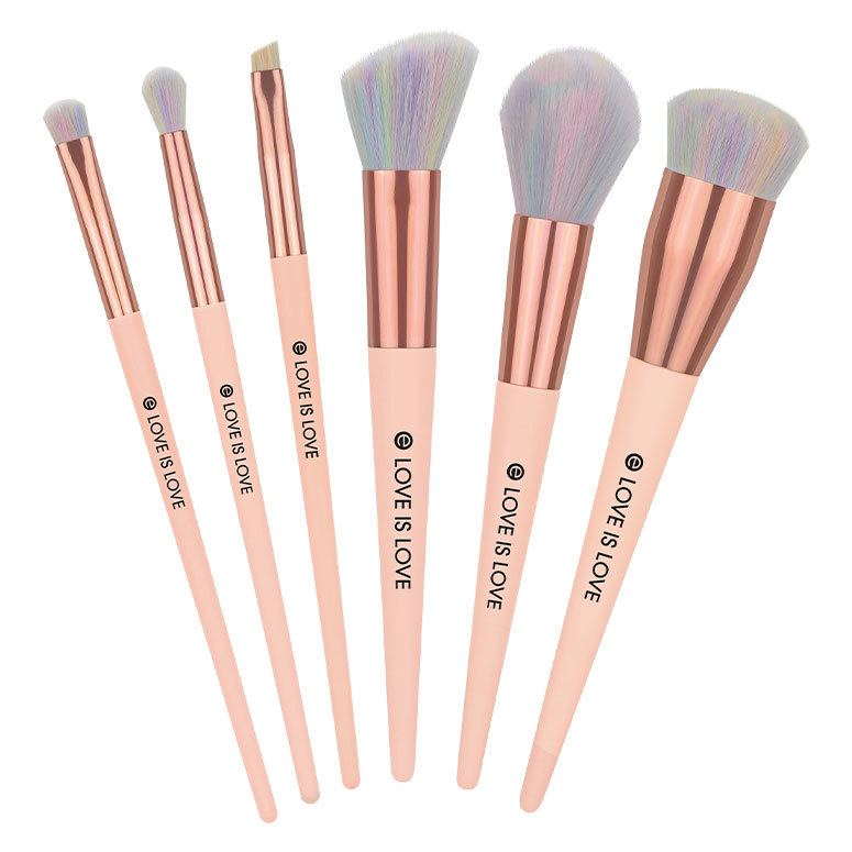 Essence  Love is Love set di pennelli