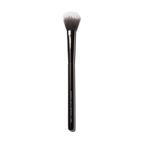 Beauty Pie Soft Highlighting Powder Brush